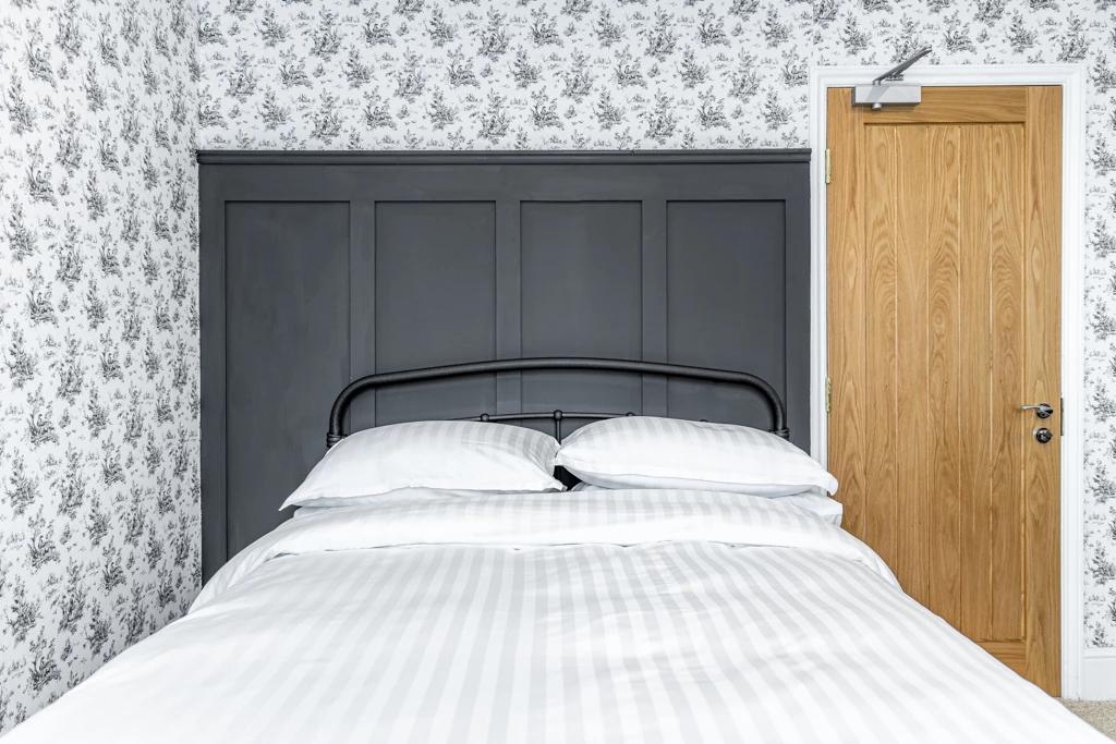 Готель The Whichcote Arms Сліфорд Екстер'єр фото